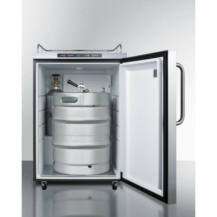 Summit 24 in. Wide Outdoor Kegerator with 5.6 cu. ft. Capacity, Automatic Defrost, Digital Thermostat - SBC635MOS7NK